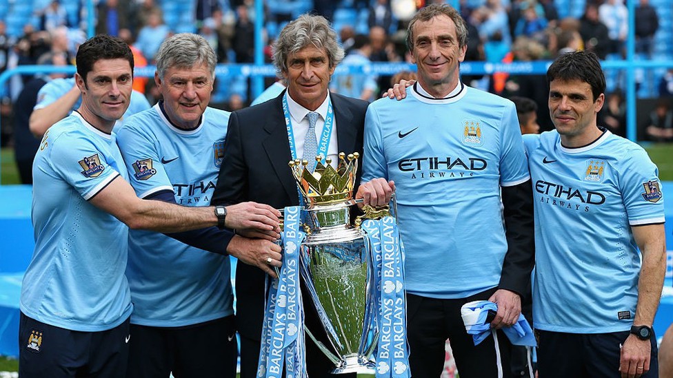 MAIO DE 2014 : Manuel Pellegrini leva o City ao segundo título da Premier League.