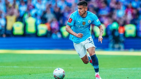 Echeverri joins Leverkusen on loan