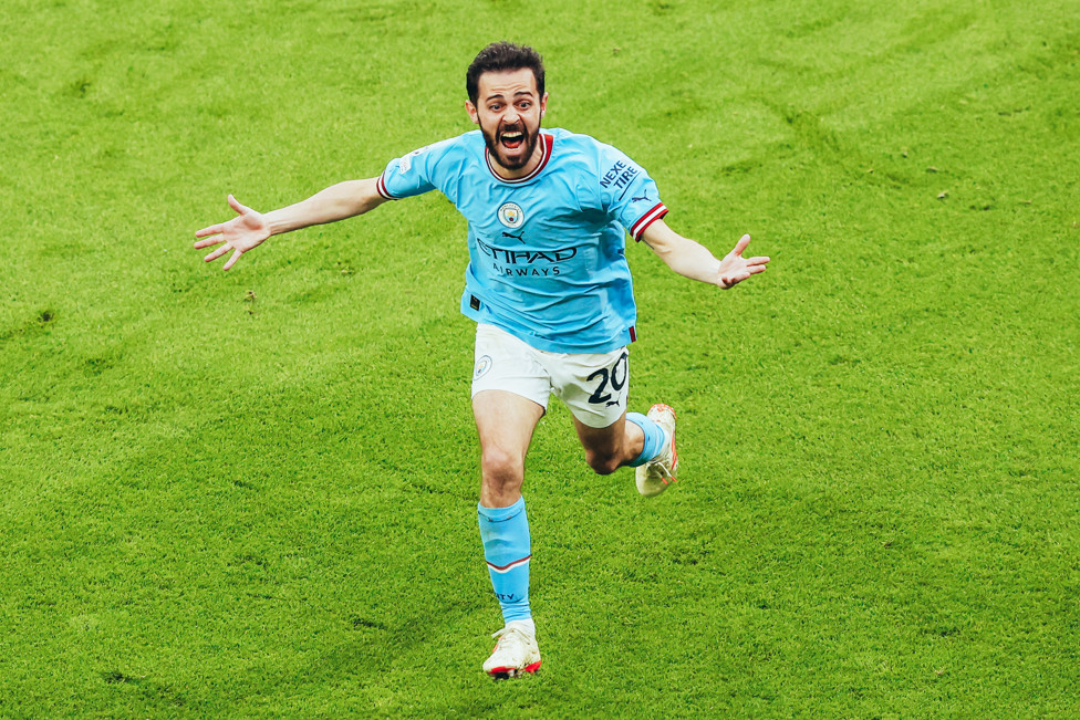 Bernardo comemora contra o Real Madrid em maio de 2023.