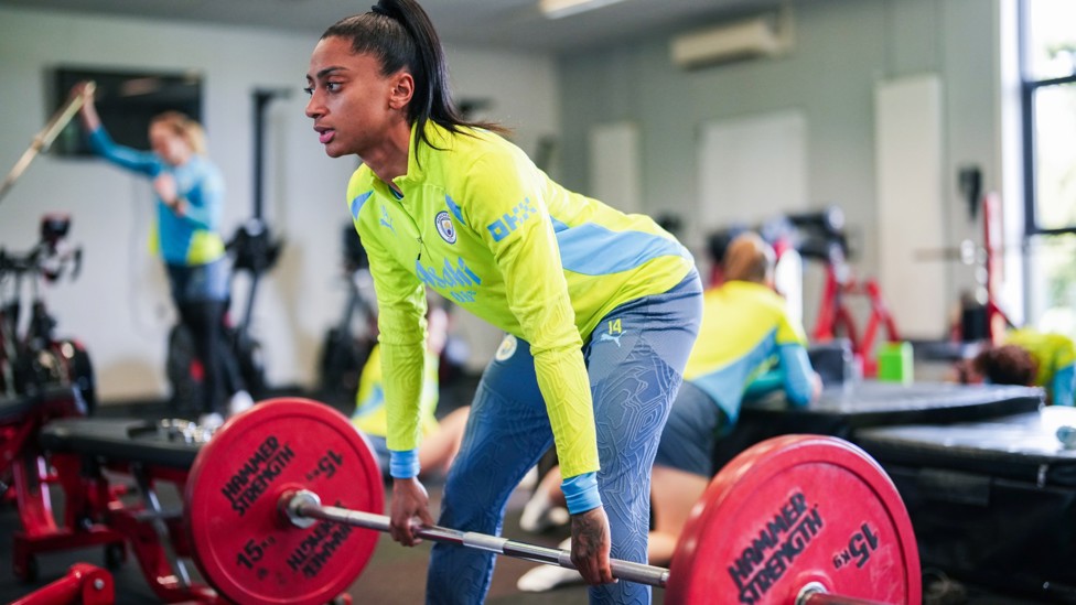 GYM WORK : Kerolin Nicoli sharpens up