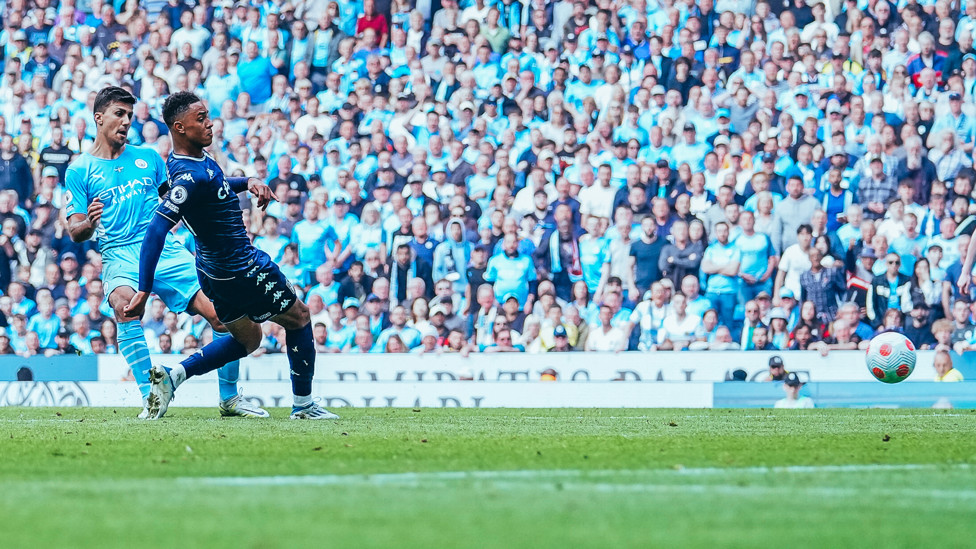 LEVELLER : Wow! Rodrigo levels with a stunning strike!