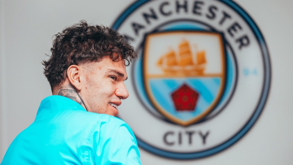 KEEP CALM : Ederson gets ready for Paris