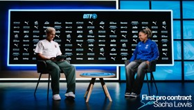 Rico réalise la première interwiew de sa soeur Sacha Lewis après la signature de son contrat professionnel