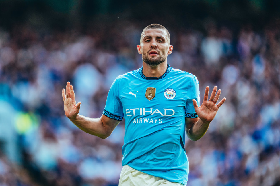 Kovacic não comemora em respeito ao seu ex-clube, o Chelsea.