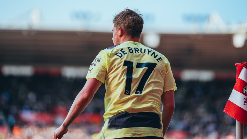100-UP  : Kevin De Bruyne mencatatkan assistnya yang ke-100 di Premier League dalam kemenangan tandang 4-1 kami di Southampton.