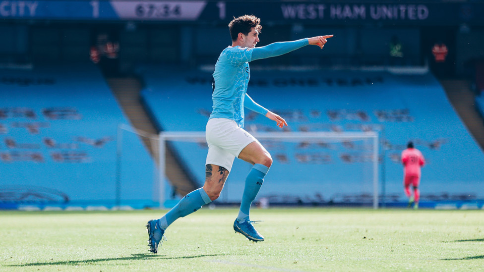 PENAMPILAN MANIS: Stones meraih kemenangan melawan West Ham saat City meraih 20 kemenangan berturut-turut.