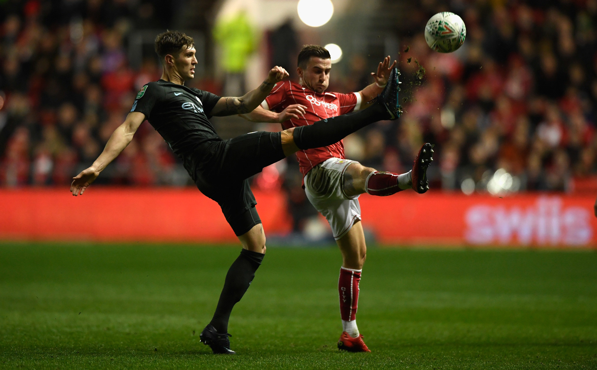 JOGO DURO : No último duelo, City teve trabalho para eliminar o Bristol na semi da Copa da Liga.