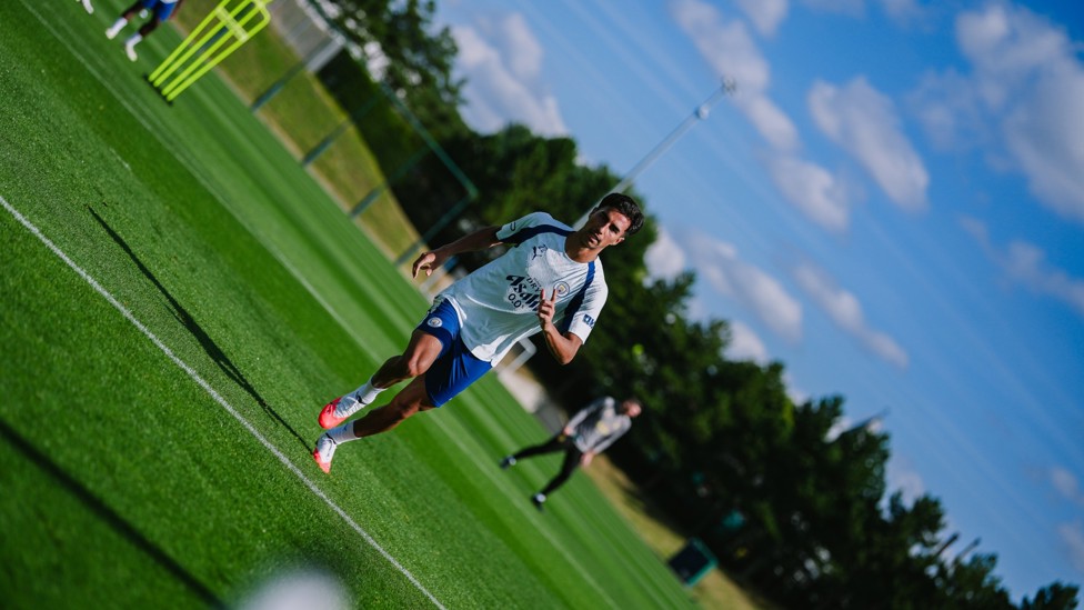 YOUNG GUN : Vitor Reis hard at work