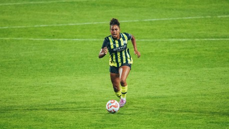 Lewis joins Derby on dual registration