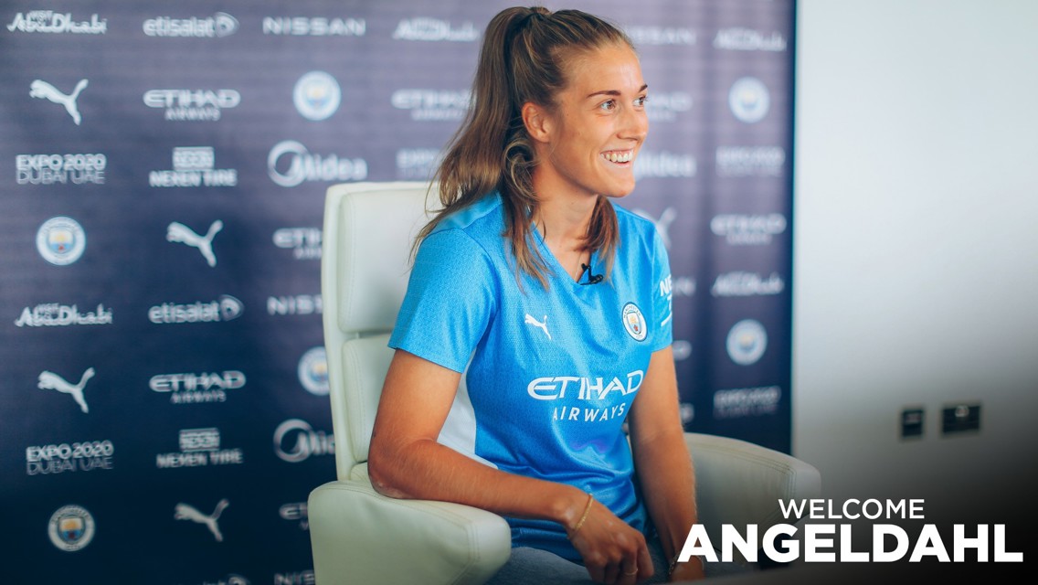 Gallery: Filippa Angeldahl's signing day