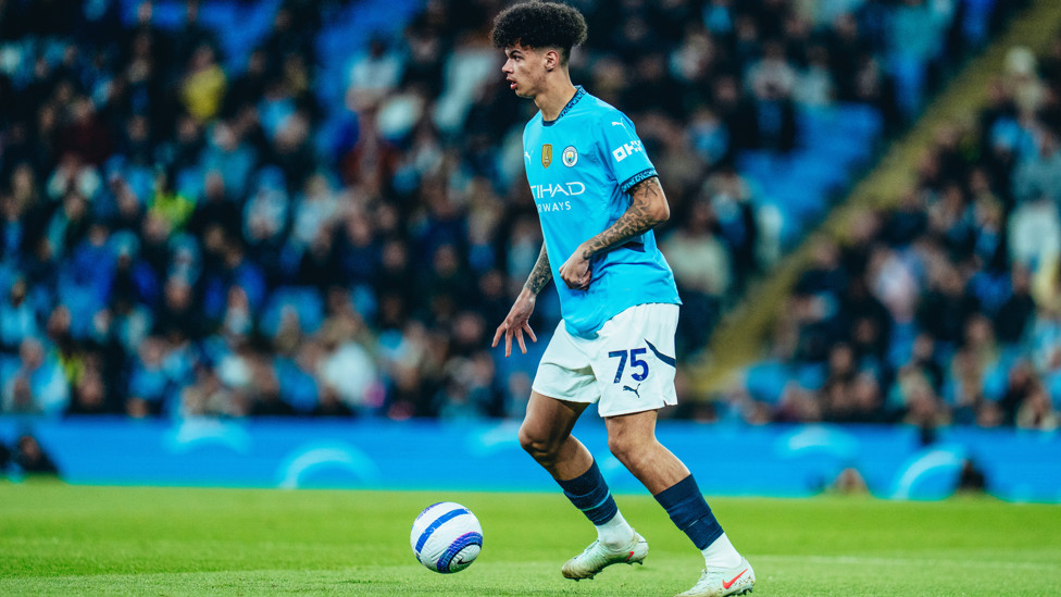 NIFTY NICO : Composed on the ball.