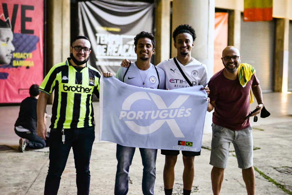 Torcida chegando no Pacaembu para o evento