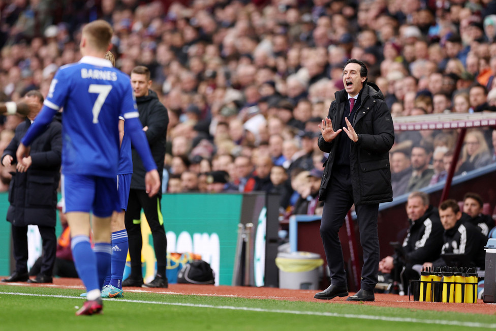 NOVA CARA AO TIME  : Unai Emery tem feito um bom trabalho no Aston Villa.