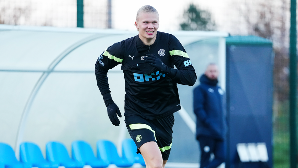 CLOSING IN ON THE CARABAO CUP : Erling Haaland sprints during the session
