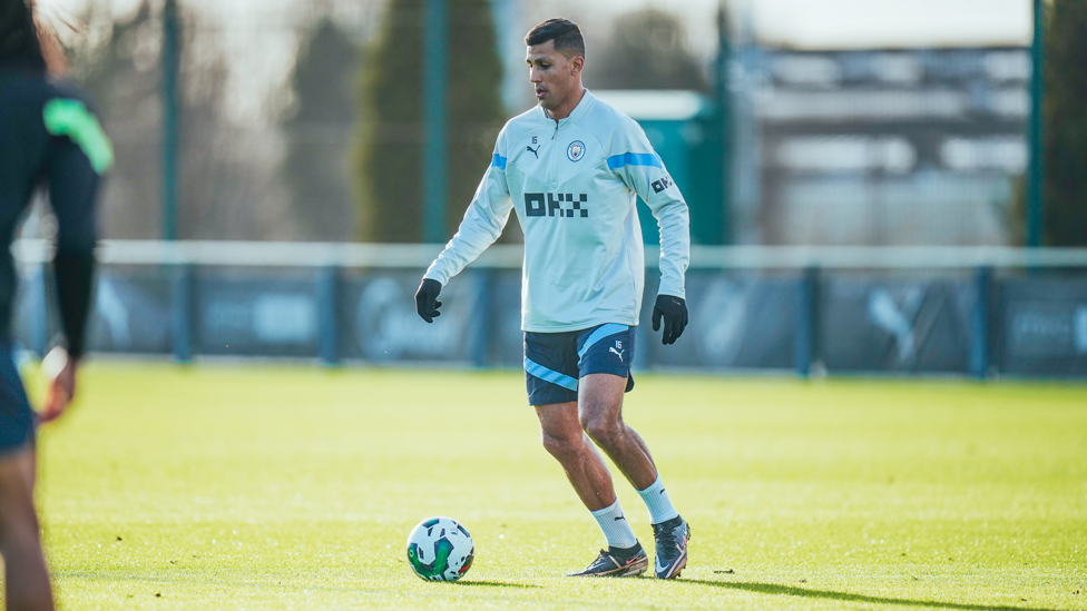RECOMEÇANDO: Rodri estava de volta ao ambiente familiar da CFA após suas obrigações na Copa do Mundo com a Espanha.