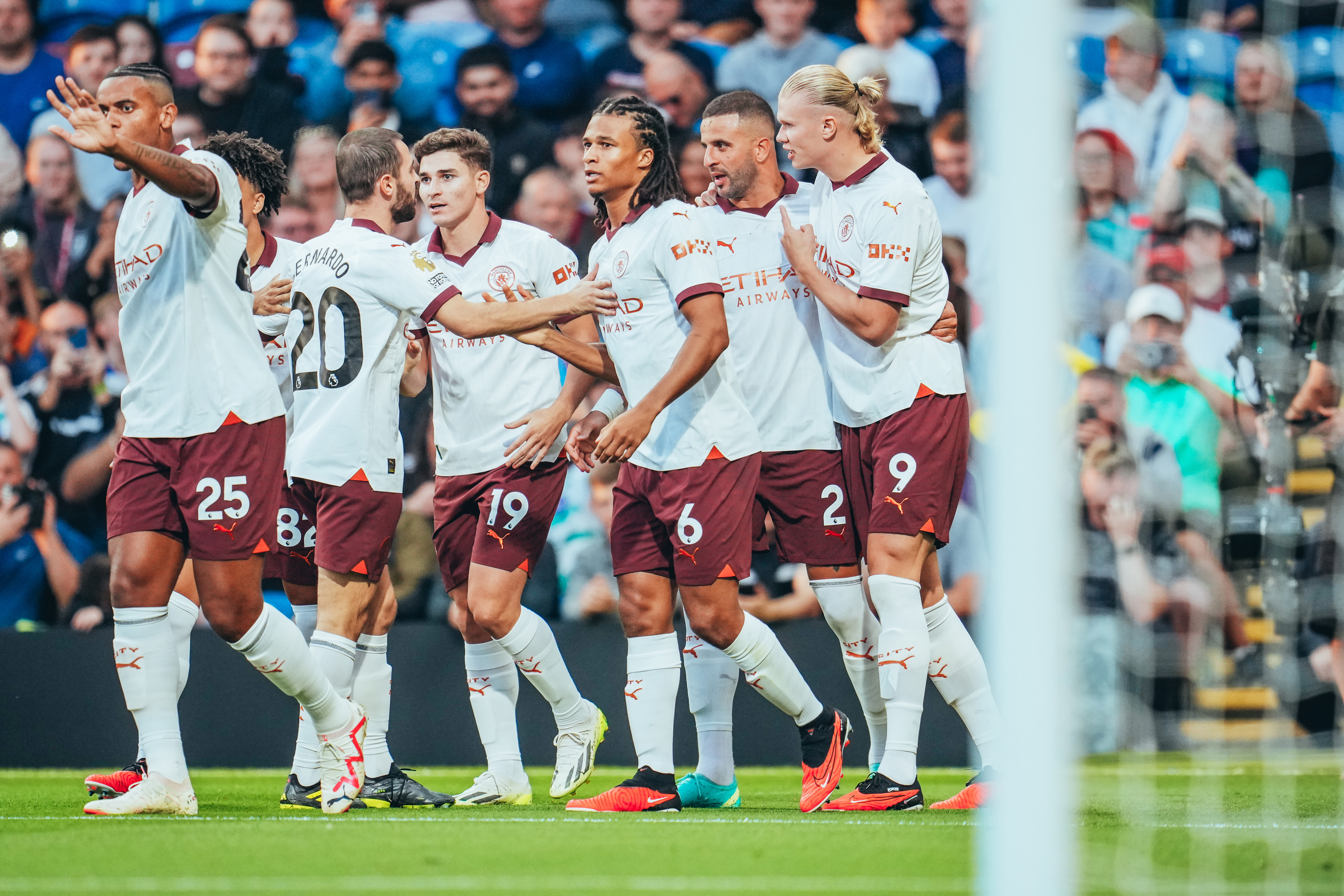 Manchester City vence Supertaça europeia pela primeira vez