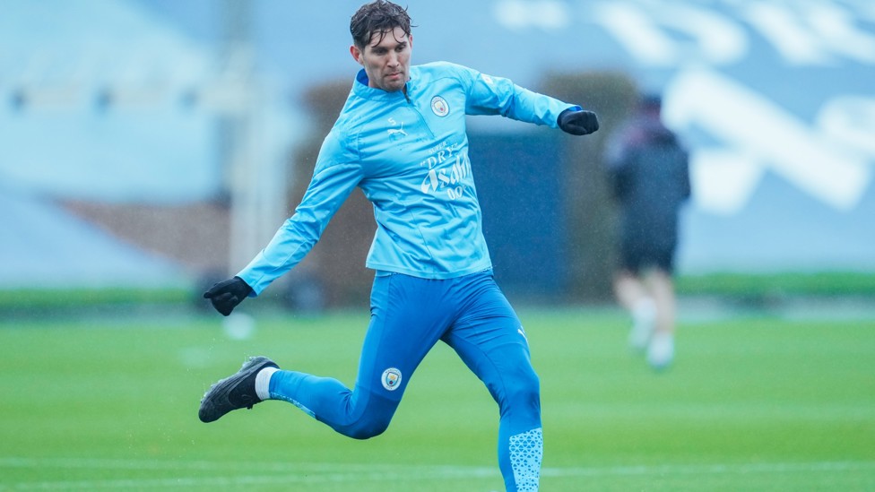 STONEWALL  : John Stones keeps a move flowing during the session.
