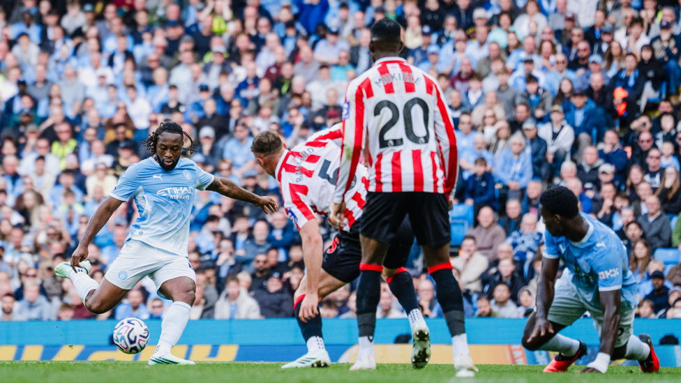 SUPER SEMENYO : Makes it 3-2.