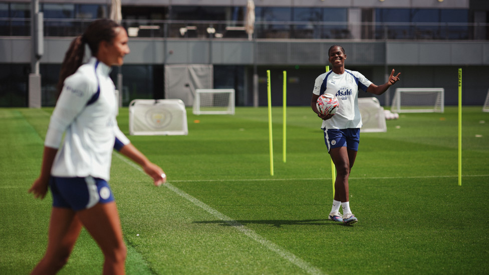 ATTACK V DEFENCE  : Bunny Shaw and Jade Rose back amongst it. 