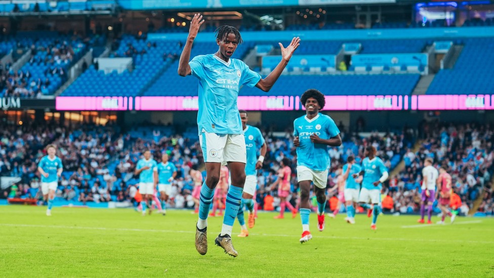 STEPHEN STARS : Stephen Mfuni puts us 3-0 up at the Etihad Stadium as the FA Youth Cup triumph moves closer