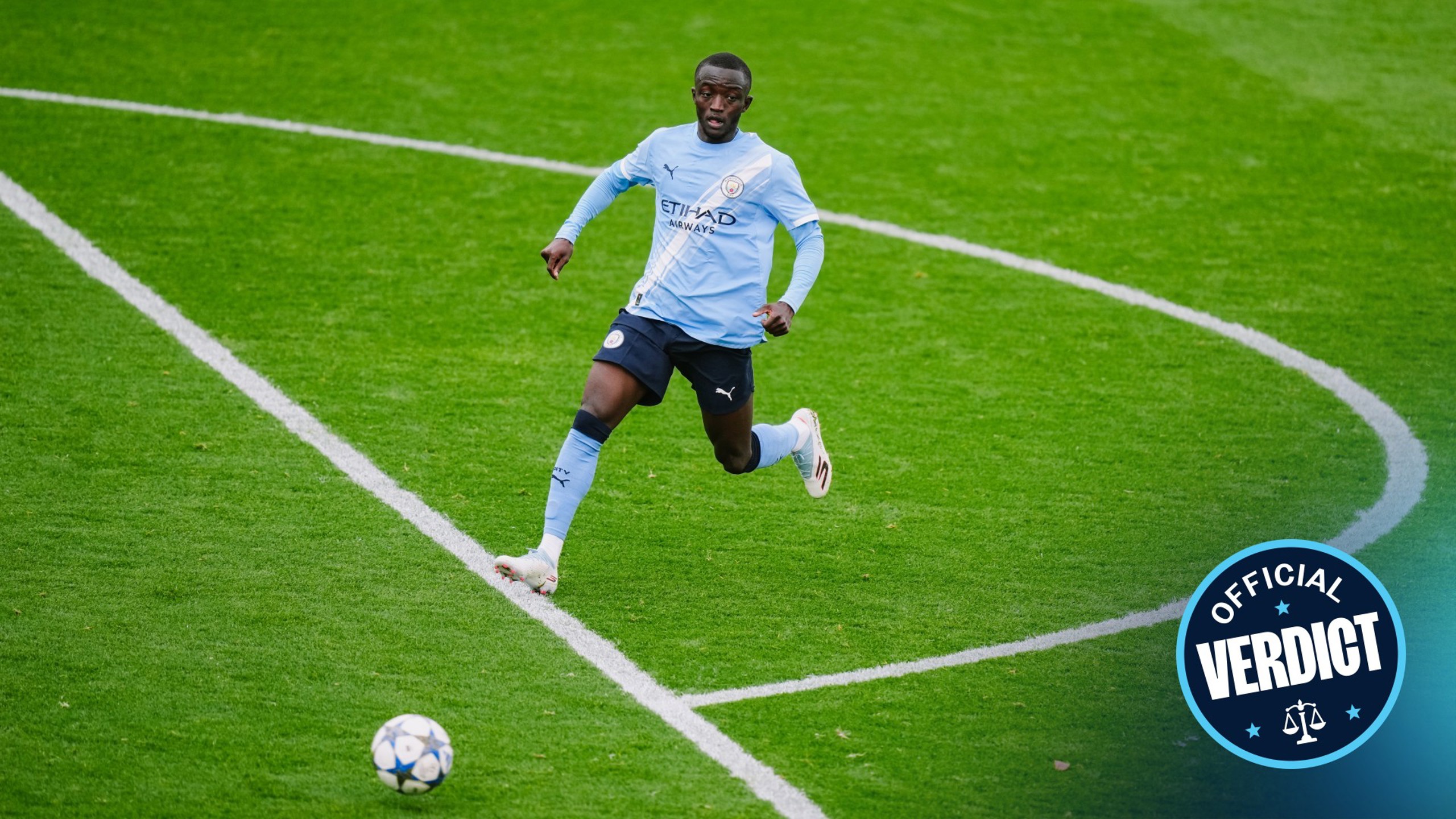 Dominant City climb PL2 table after Reading triumph