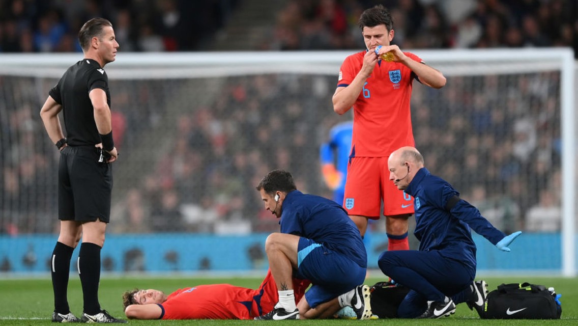 Inglaterra e Alemanha empatam com lesão de Stones e gol de Gundogan