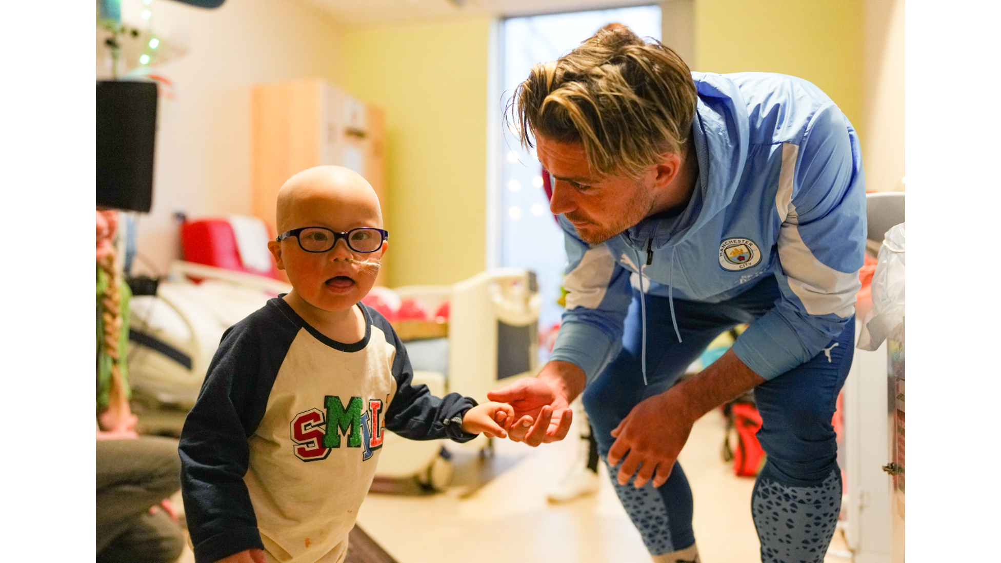 City spread festive cheer at the Royal Manchester Children's Hospital