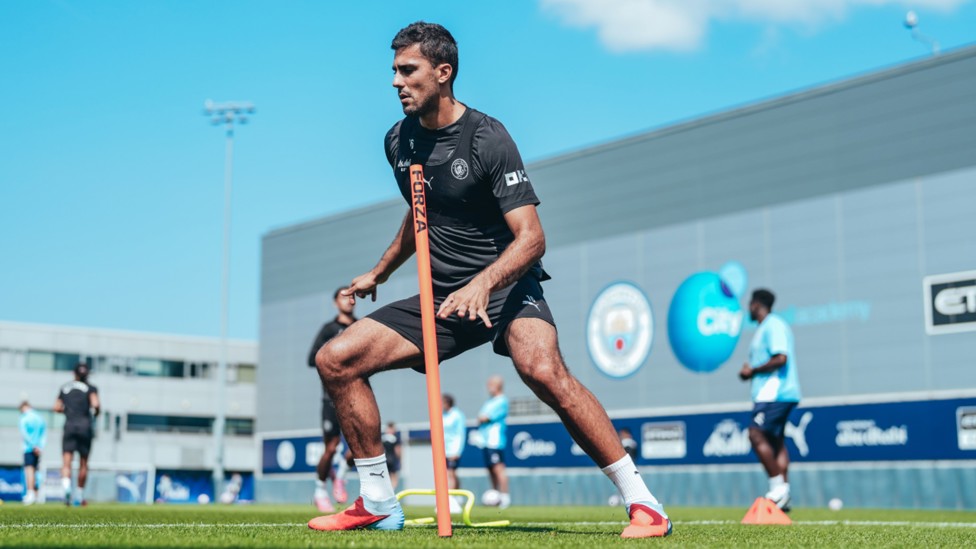 MIDDLE MARCH: Rodri goes through one of Friday's training drills.