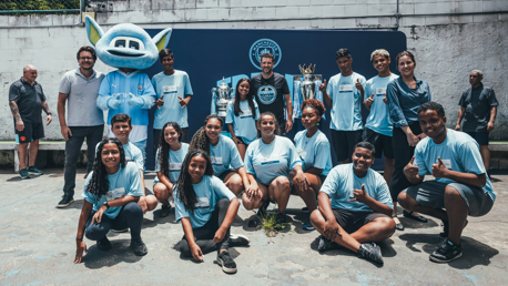Elano inspires Sao Paulo’s youth with football masterclass 