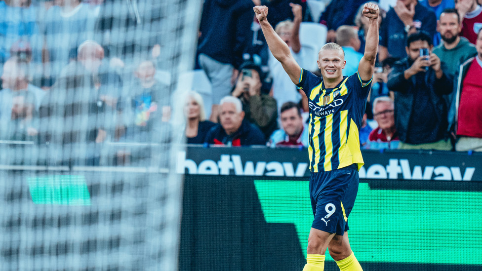 HAPPY HAALAND : Hat-trick!