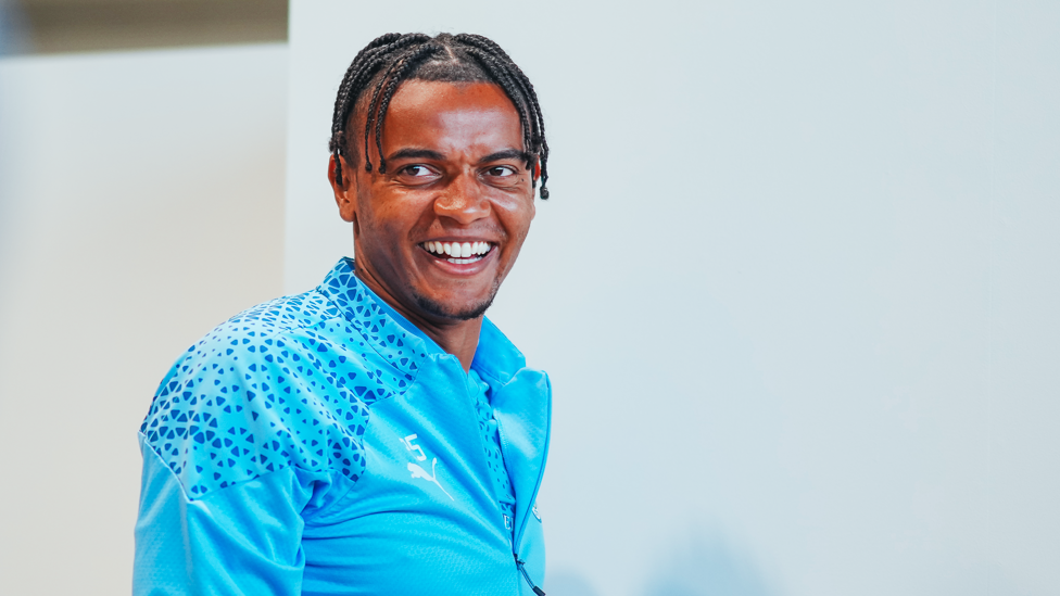 POSITIVE VIBES : Manuel Akanji in fine spirits!