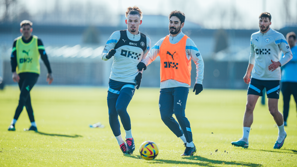 MIDFIELD BATTLE : Ilkay and Kalvin Phillips