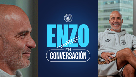 A promotional image featuring text 'ENZO en conversación' with Manchester City logo, showcasing a discussion or interview segment. It includes close-up and relaxed images of an individual in Manchester City attire.