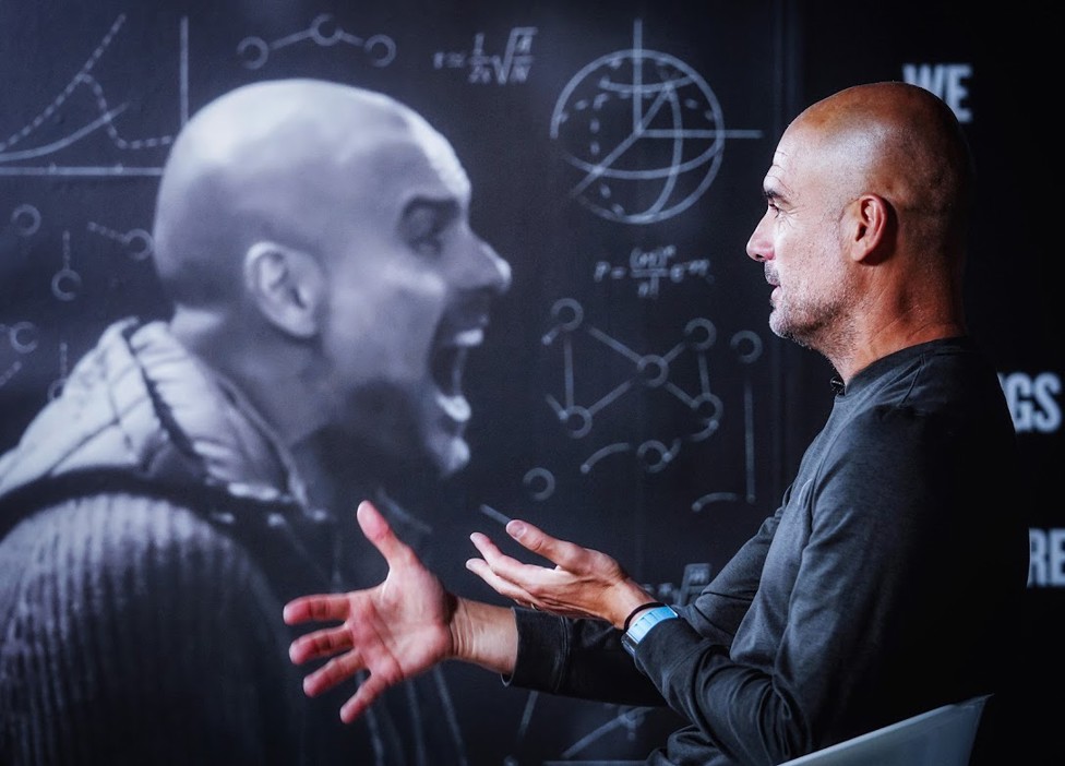 19 NOVEMBER : Pep Guardiola menandatangani kontrak baru dengan klub hingga 2023.