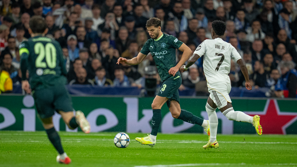 DETERMINED DIAS : On the ball after Rodrygo's opener.