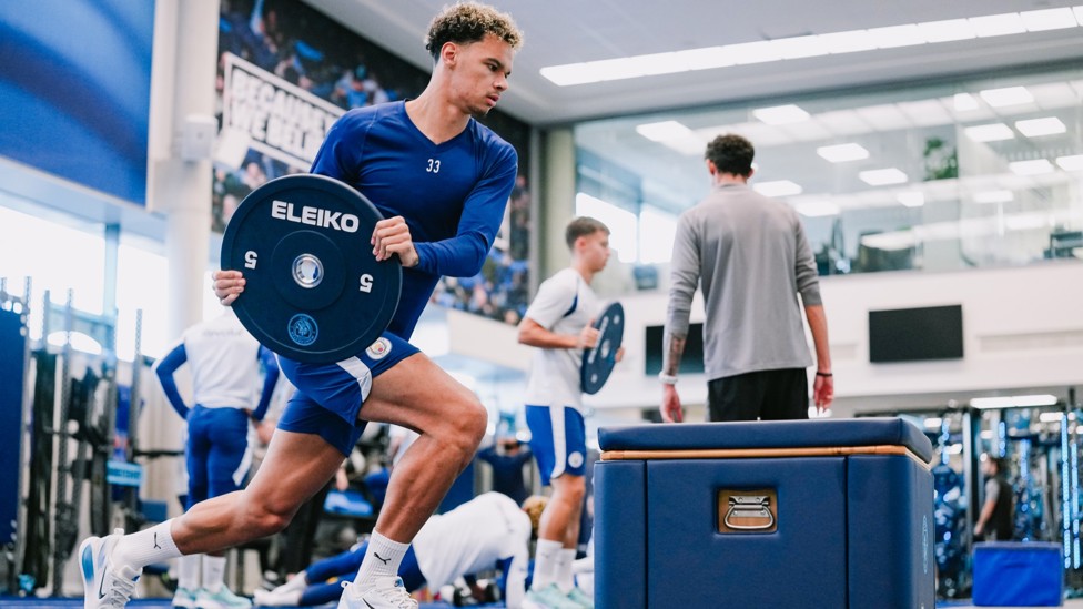 GYM MODE : Nico O'Reilly preparing to train with some gym work first. 