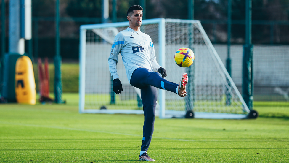 HOW'S YOUR TOUCH : Joao Cancelo brings a ball down out of the sky
