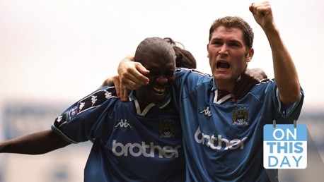 On This Day: Kemenangan Penting Atas The Saints Dan Brace Bradbury Singkirkan Stockport
