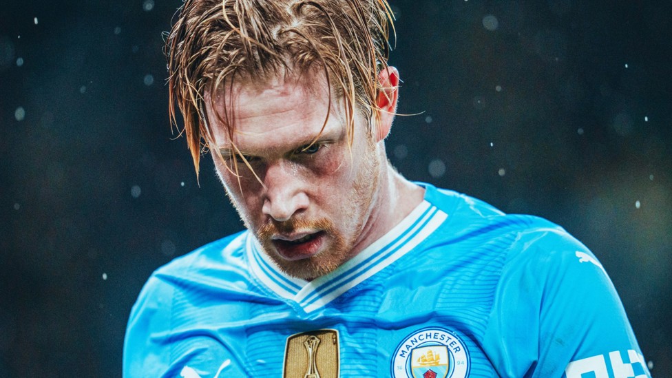 WHAT IT TAKES : Kevin De Bruyne working hard