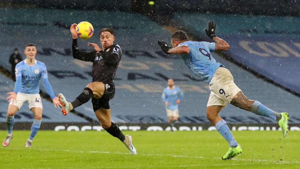 GAB HAND: Gabriel Jesus' header is clearly handled by Matty Cash