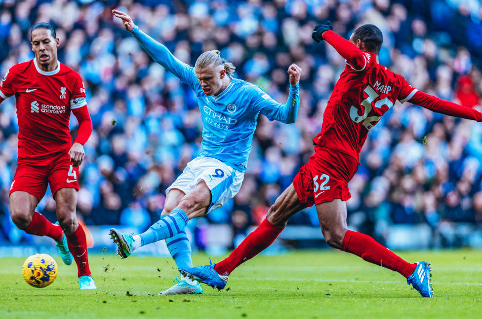 Haaland marca no Etihad.