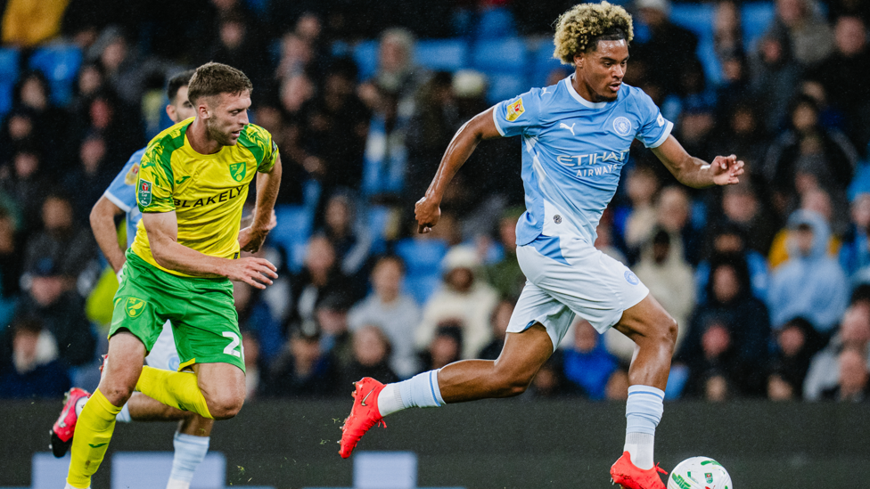 FLYING FLOYD : Samba charges forward.