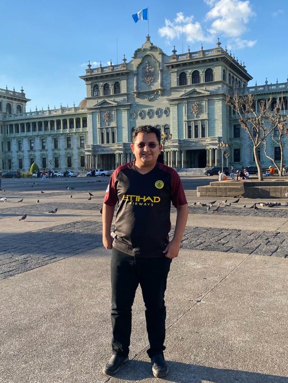 PALACIO NACIONAL. : Jason en el Palacio Nacional de Guatemala.