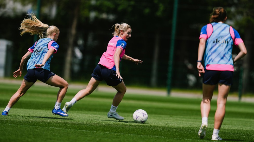 MIDFIELD MAESTRO : Laura Coombs in possession