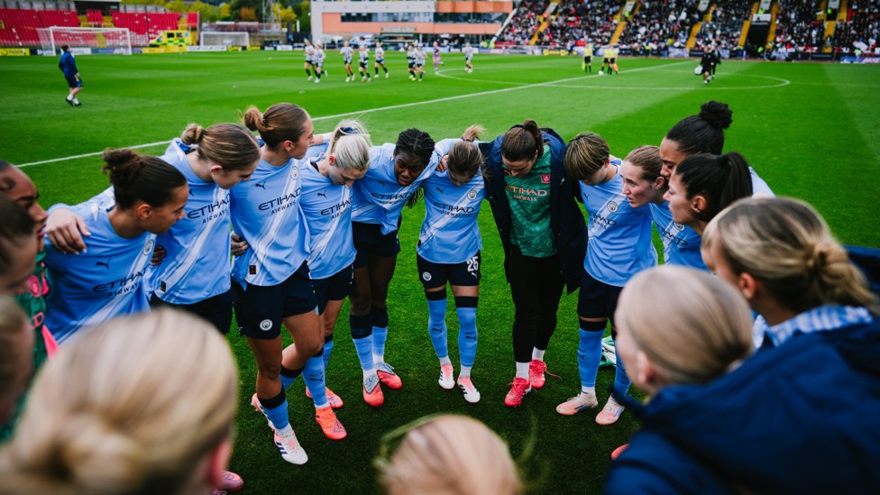 ARE YOU READY FOR IT?: City huddle for a team talk