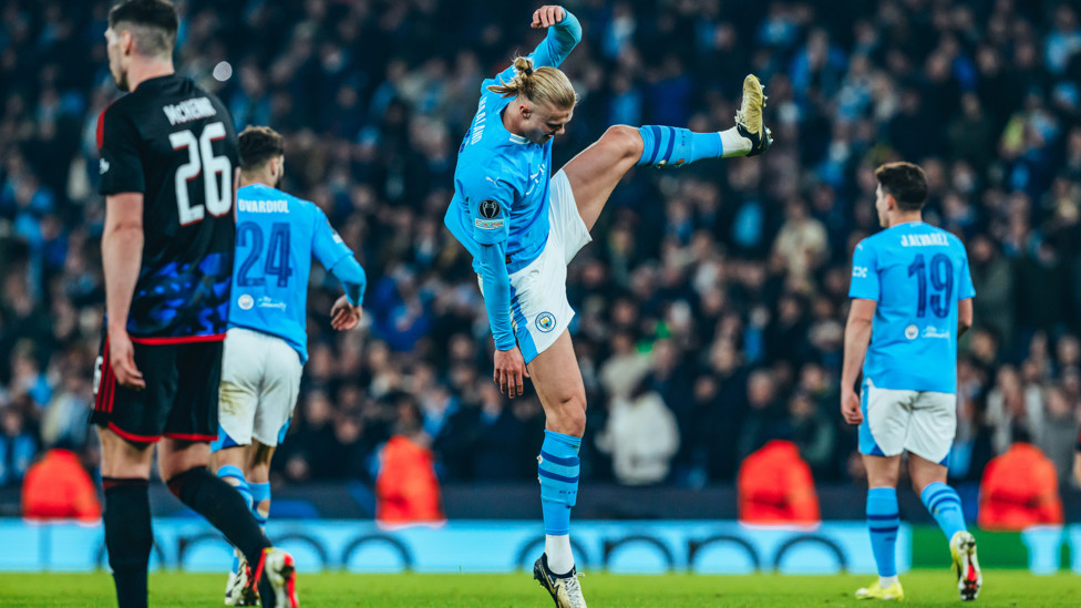 FLYING ERLING : Celebrates in Kung Fu fashion.