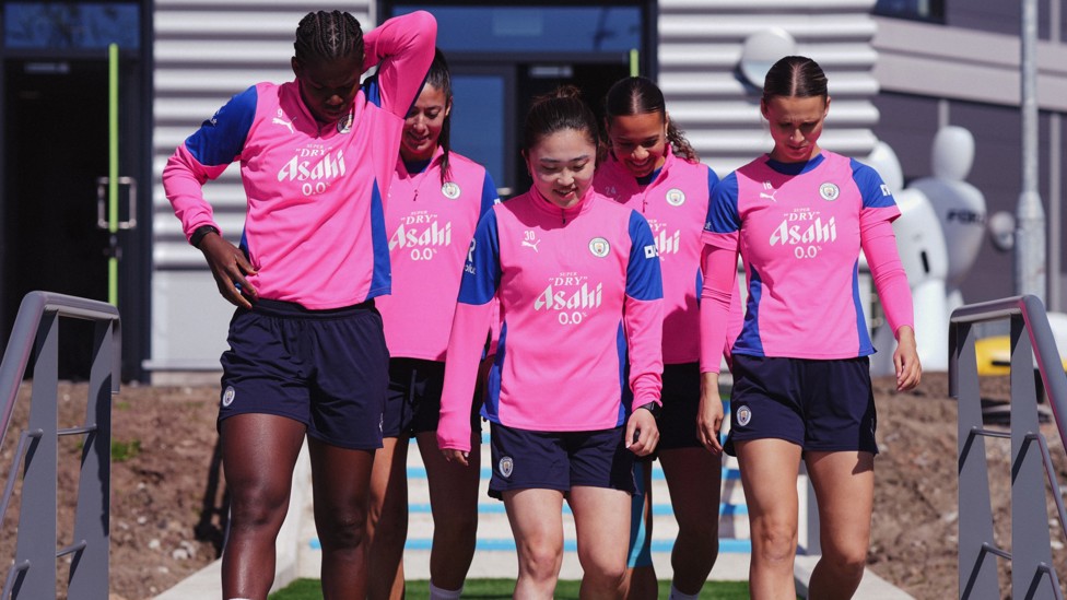 SQUAD GOALS : The girls get ready for action