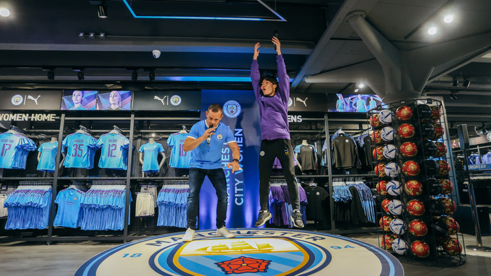 JUMP FOR JOY : Lee Geum-min, showing off some more moves, after her hilarious initiation video!
