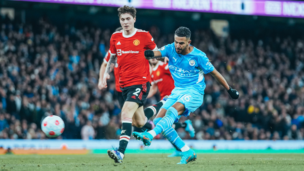 DOUBLE TROUBLE : Mahrez makes it four late on!