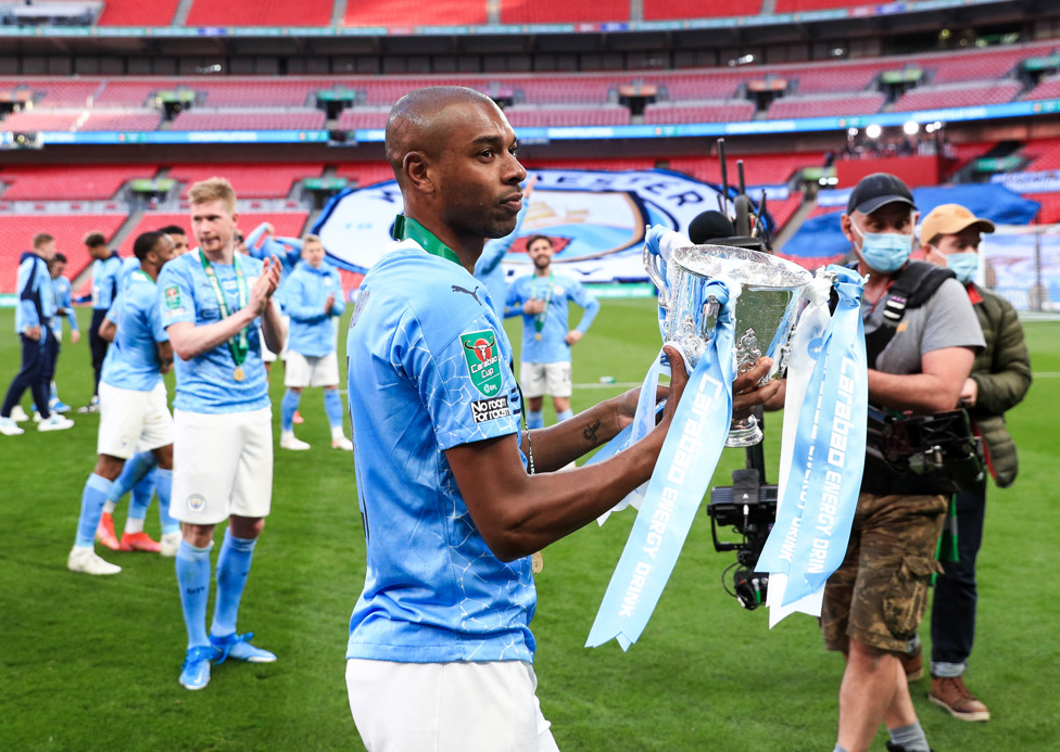 LÍDER : Fernandinho é um dos que mais atuou pelo City em Wembley.